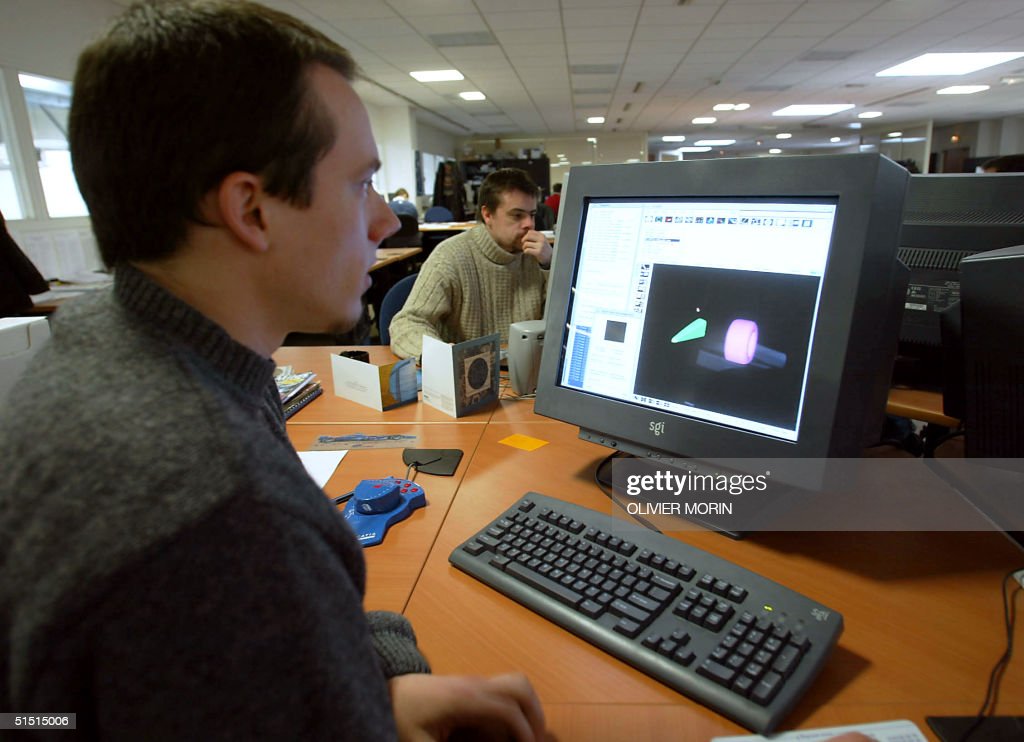 Global Supply Chain Group - gettyimages 51515006 1024x1024 1